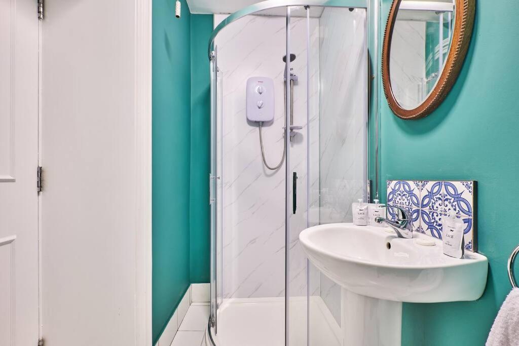 The Snug @ Clarence Apartment Londonderry ภายนอก รูปภาพ